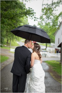Nashville wedding photographer, Melanie Grady photography, Rainy wedding day photography