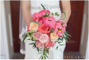 Melanie Grady wedding photography - Nashville engagement photography, Centennial Park, Pedestrian bridge, award winning Nashville wedding photographer, the best photographer in nashville, Historic Travellers Rest Plantation, southern wedding, bridal bouquet in pink and blush, plantation wedding