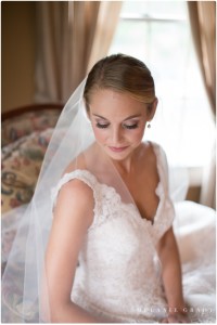Award winning Nashville Wedding Photographer creates beautiful, timeless, heartfelt wedding and engagement photography. Available for destination weddings worldwide, The best nashville wedding photographer, Phipps Conservatory wedding, Pittsburgh Airport Marriott wedding, destination wedding photographer, tennessee wedding, amazing southern wedding photography